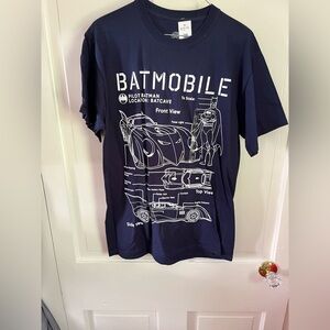 DC Comics Dark Blue Graphic Tee men’s medium new tag